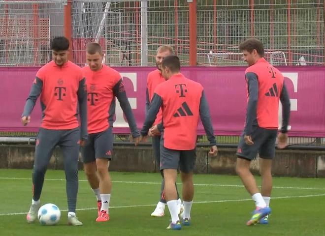 傷愈合練，格雷羅現(xiàn)身拜仁全隊(duì)訓(xùn)練