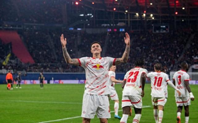 德媒爆料：西蒙斯等三將欲離隊，萊比錫夏窗大換血！