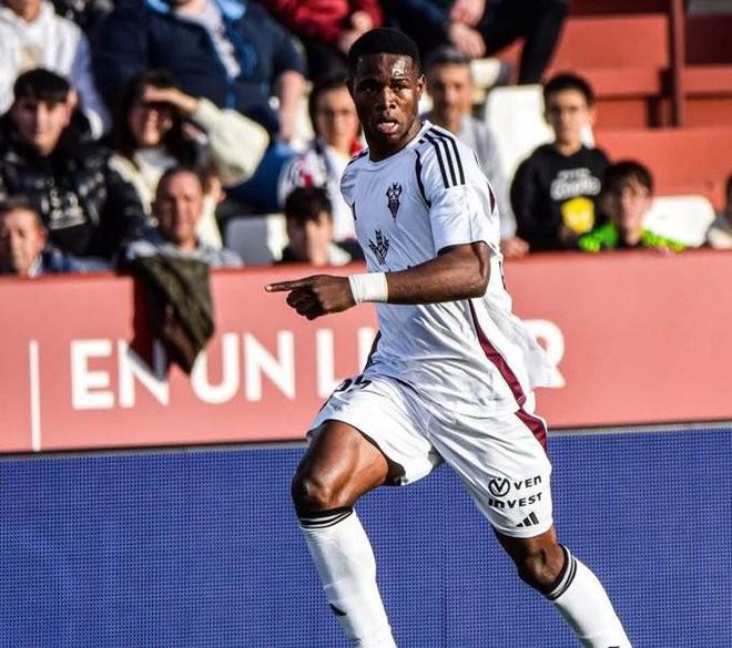 德藥廠簽西乙小將科法內(nèi)，解約金500萬歐。