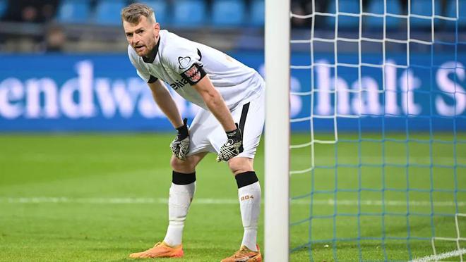 圖片報(bào)：赫拉德茨基與滕哈格溝通留隊(duì)事宜