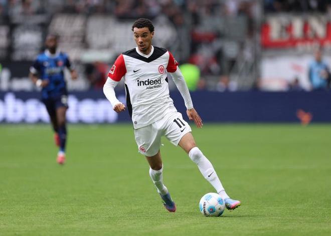 記者：紐卡放棄埃基蒂克競購，法蘭克福堅持高價超8000萬歐。