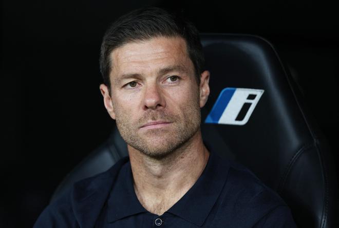 阿隆索執(zhí)教不敗，五勝一平穩(wěn)居聯(lián)賽榜首