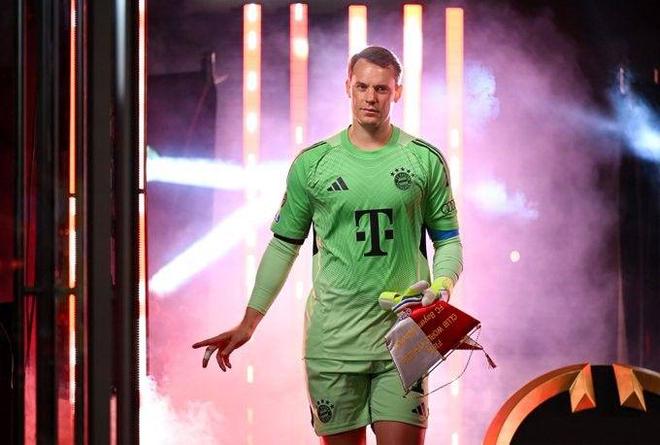 諾伊爾將征戰(zhàn)德甲第20季，歷史第二長紀(jì)錄。