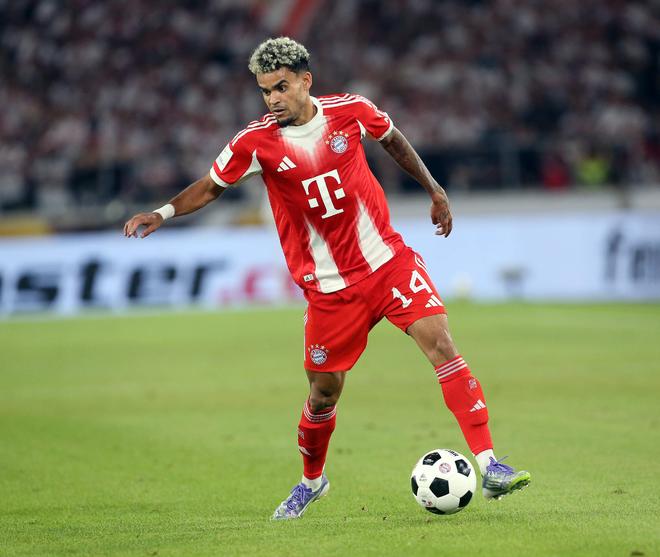 路易斯-迪亞斯，德甲首秀3球功臣！