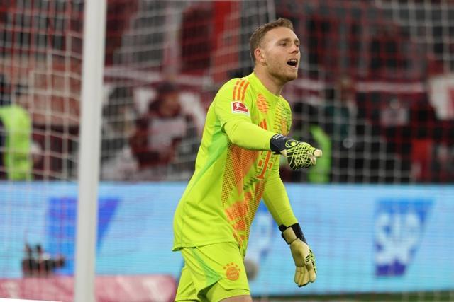 佩雷茨決心留隊(duì)爭首發(fā)，拜仁外租門將淪為替補(bǔ)。